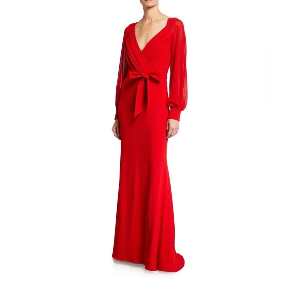 BADGLEY MISCHKA. Red V-Neck Gown. Size: 4. Pre-owned.